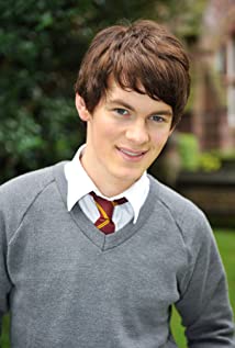 How tall is Brad Kavanagh?